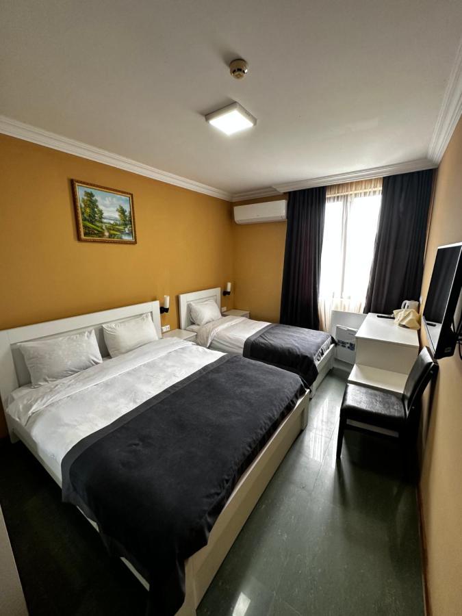 Hotel Brighton 3*
